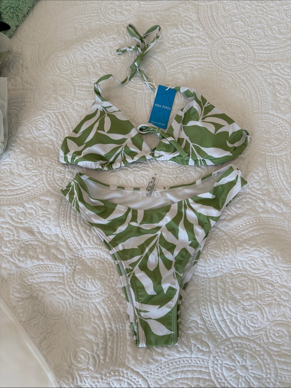 Has Times Green Leaf Print Swim Set